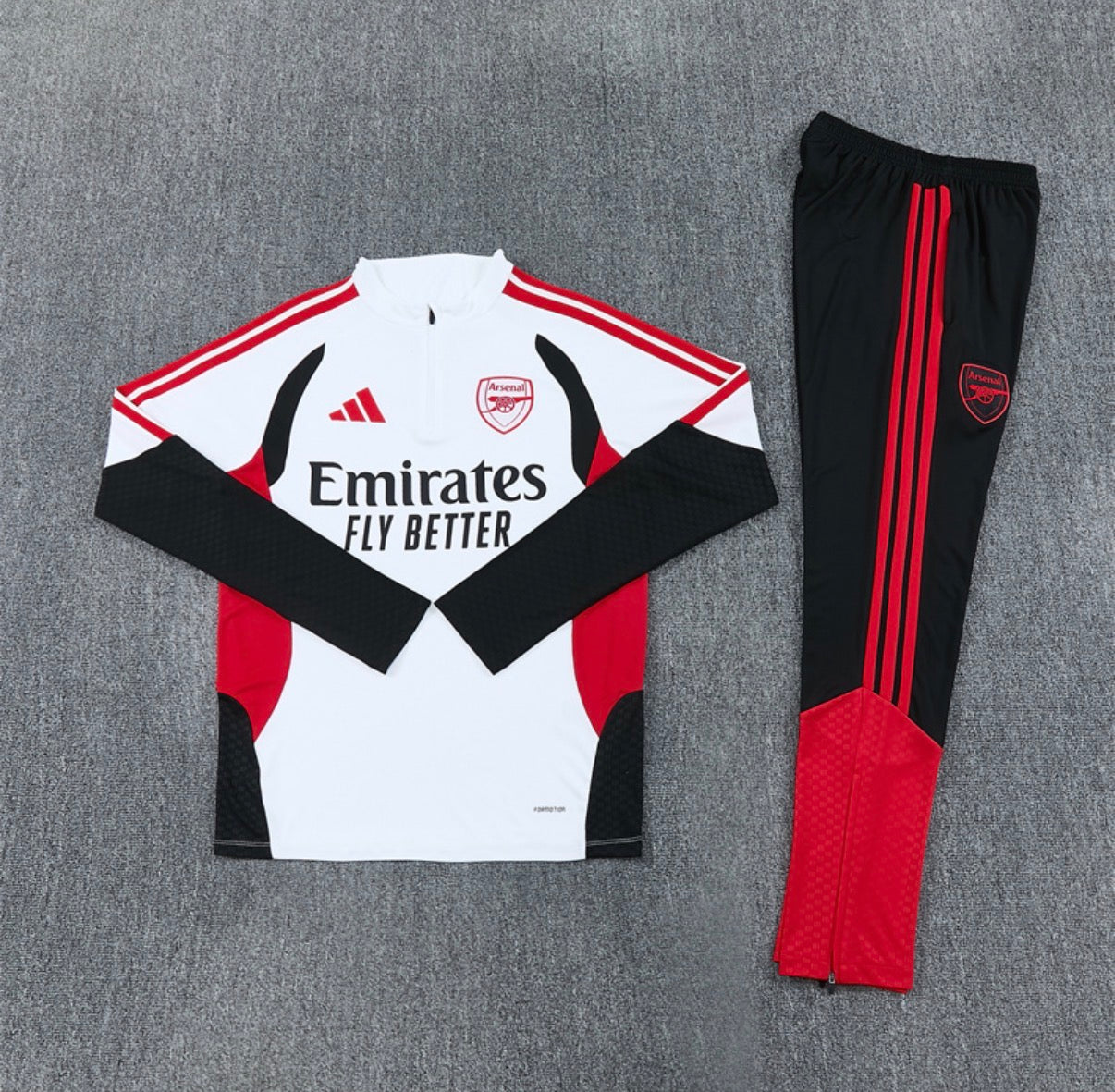 Ensemble Arsenal – Manches Longues 2026/27 (Blanc/Noir)