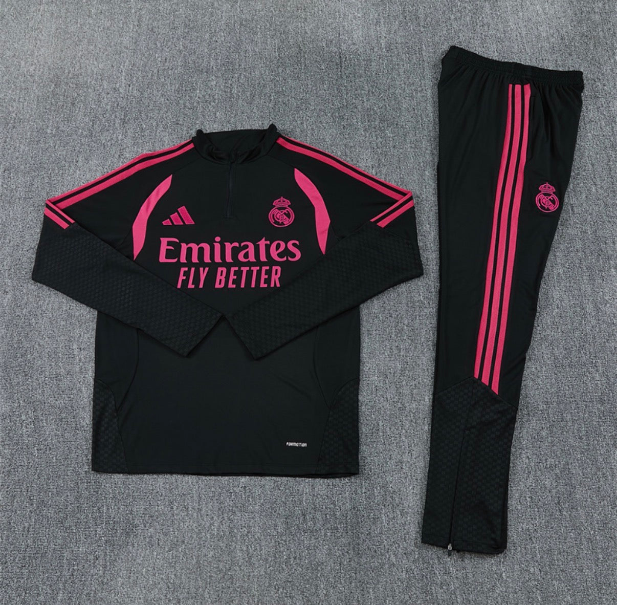Ensemble Real Madrid – Manches Longues 2026/27 (Noir/Rose)