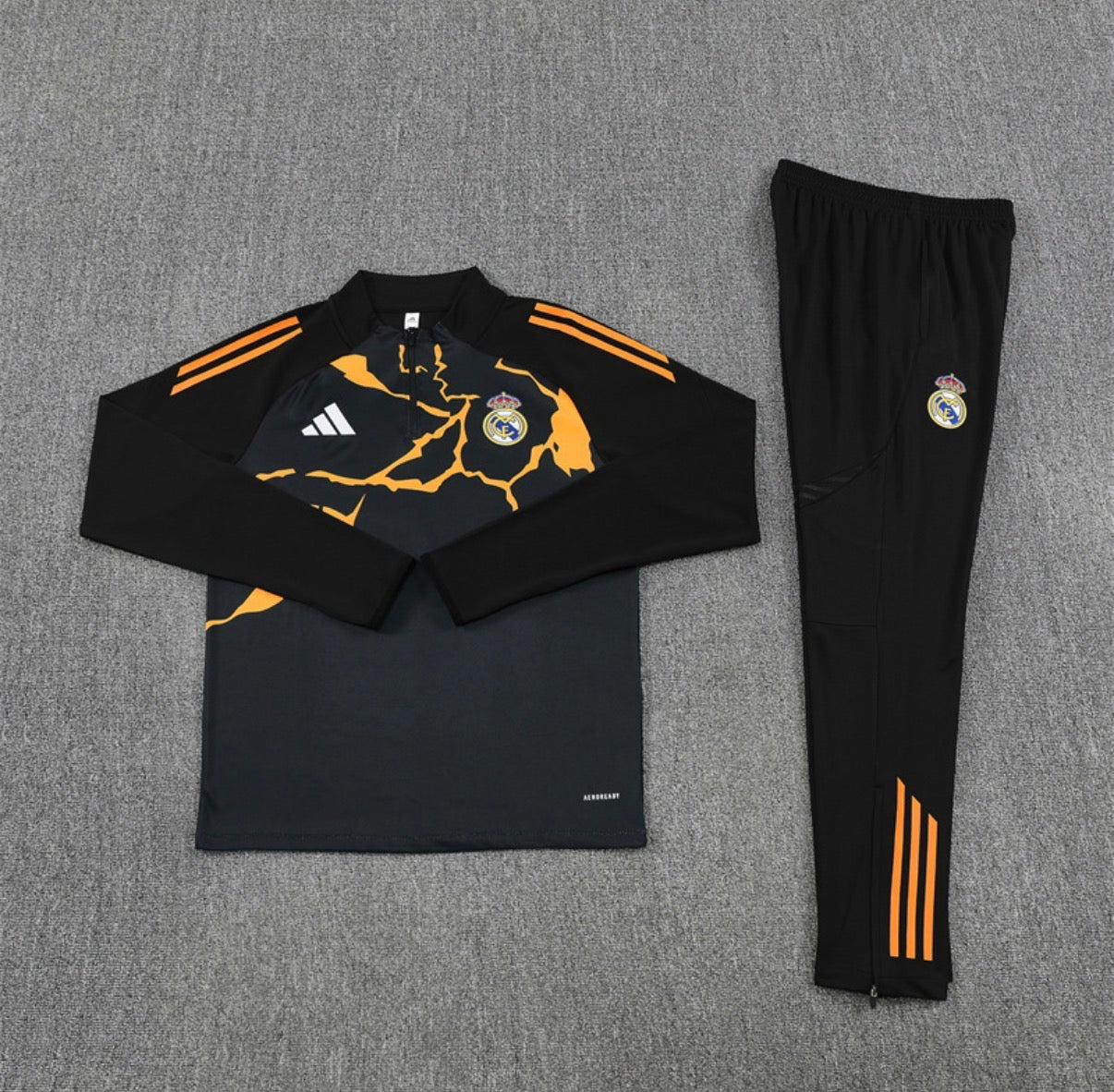 Ensemble Real Madrid Manches Longues noir crackle - à plat