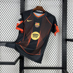 FC Barcelone maillot foot concept noir orange 2025 2026